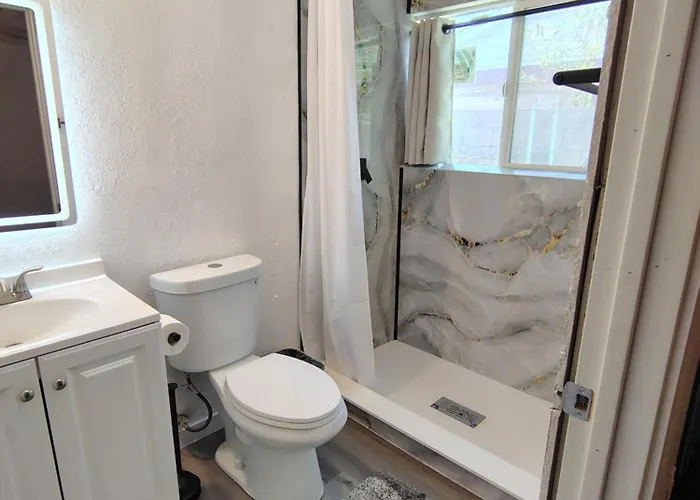 3614 N 48th Ave Homestay Phoenix