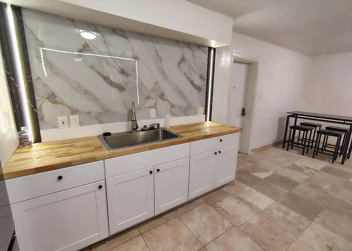 3614 N 48th Ave * Phoenix